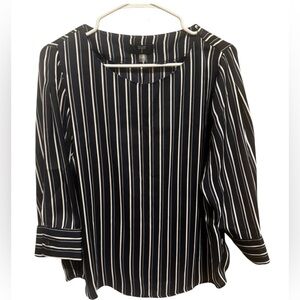 Tahari Black Ivory Grey Striped Blouse Shirt 3/4 Length Sleeves Crew Neck Sz M